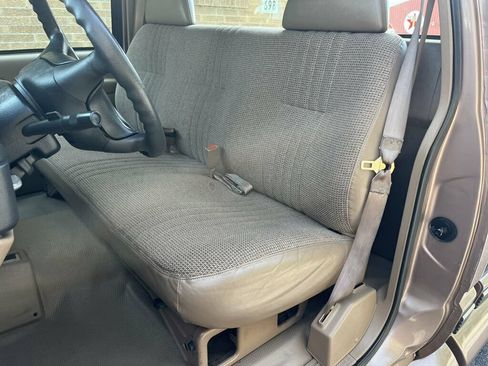 Used 1995 Chevrolet Silverado 1500 4x4 Regular Cab image 31