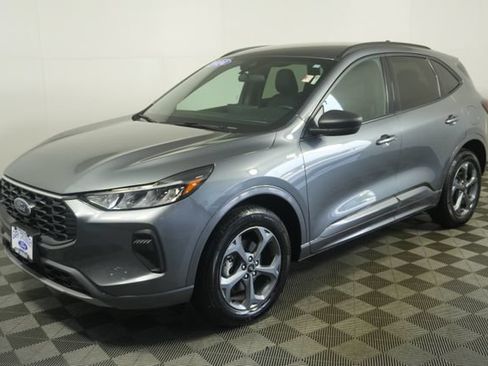 Certified 2024 Ford Escape ST-Line w/ Tech Pack #1 AWD/4WD image 7