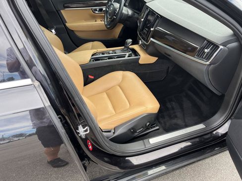 Used 2017 Volvo S90 T6 Momentum w/ Vision Package AWD/4WD image 13