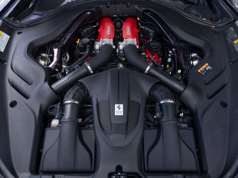 Used 2024 Ferrari Roma Spider image 11