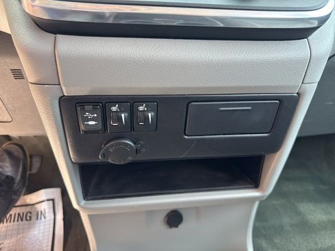 Used 2016 Toyota Sienna XLE FWD image 27