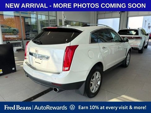 Used 2010 Cadillac SRX Luxury FWD image 4
