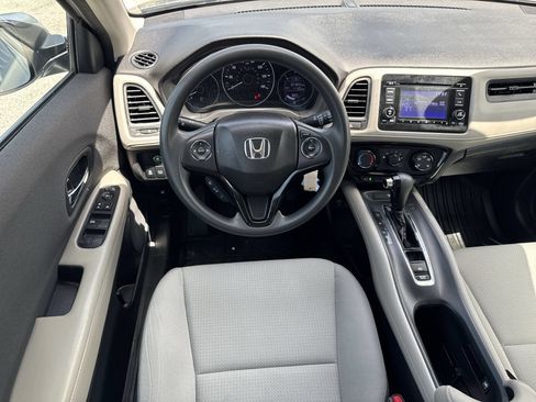 Used 2021 Honda HR-V LX image 15