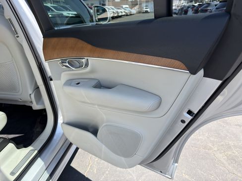 Used 2021 Volvo XC90 T8 Inscription Expression w/ Advanced Package AWD/4WD image 13