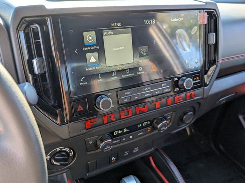 Certified 2025 Nissan Frontier PRO-4X image 19