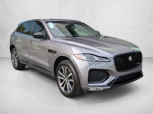 Certified 2025 Jaguar F-PACE R-Dynamic S AWD/4WD image 4