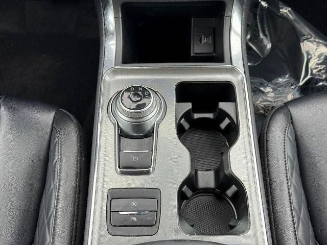 Certified 2024 Ford Edge Titanium AWD/4WD image 16