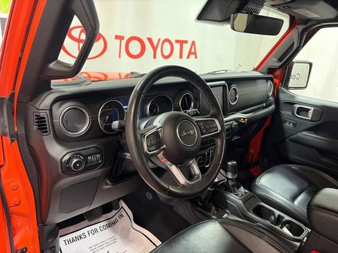 Used 2019 Jeep Wrangler Unlimited Sahara w/ Advanced Safety Group AWD/4WD image 27