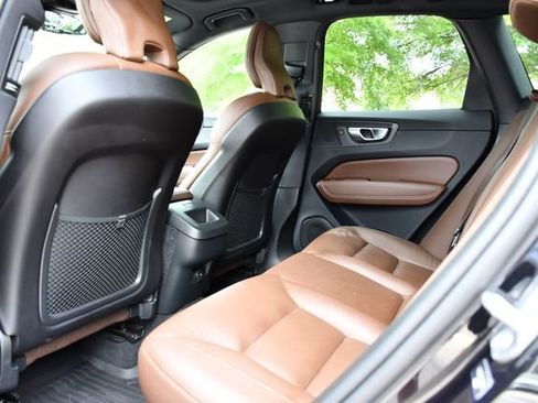 Used 2024 Volvo XC60 B5 Plus w/ Climate Package AWD/4WD image 16