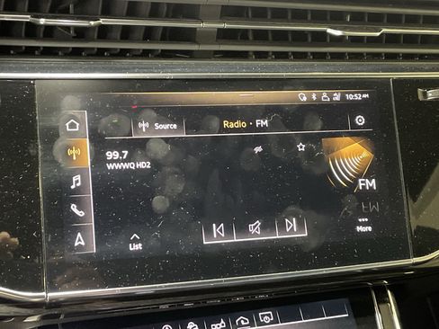 Used 2019 Audi Q8 Premium w/ Convenience Package image 10