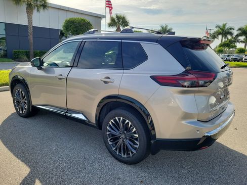 Used 2026 Nissan Rogue Platinum AWD/4WD image 4