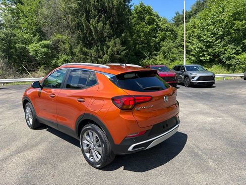 Used 2022 Buick Encore GX Select w/ Advanced Technology Package AWD/4WD image 5