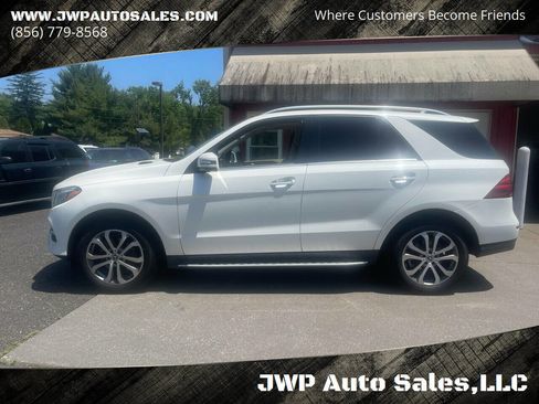 Used 2017 Mercedes-Benz GLE 350 4MATIC image 2