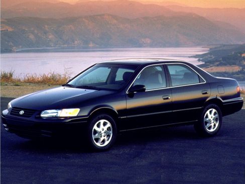 Used 1999 Toyota Camry FWD image 2