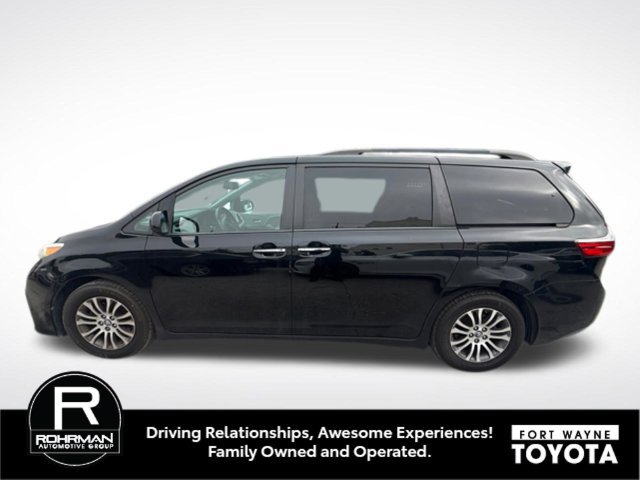 Used 2019 Toyota Sienna XLE Premium FWD image 4