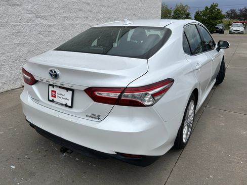 Certified 2020 Toyota Camry XLE w/ Four Season Floor Mat Package FWD image 7