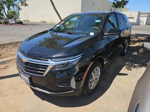 Used 2022 Chevrolet Equinox LT w/ LPO, Floor Liner Package AWD/4WD image 1