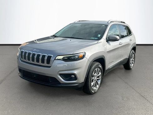 Used 2021 Jeep Cherokee Latitude Lux w/ Sun & Sound Group AWD/4WD image 3