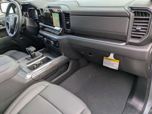 New 2026 Chevrolet Silverado 1500 LTZ w/ LTZ Premium Package AWD/4WD image 32