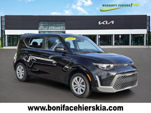Certified 2025 Kia Soul LX FWD image 1
