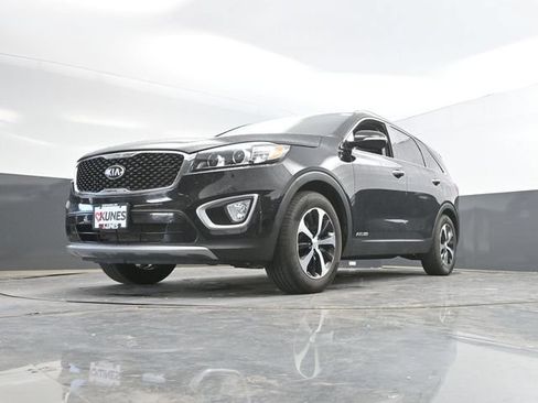 Used 2018 Kia Sorento EX AWD/4WD image 46