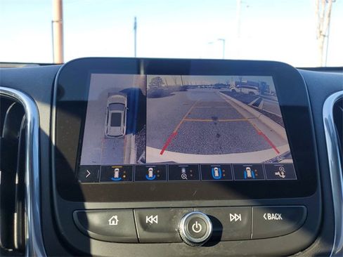 Used 2020 Chevrolet Equinox Premier image 25