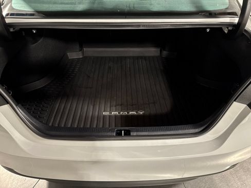 Used 2022 Toyota Camry LE FWD image 27