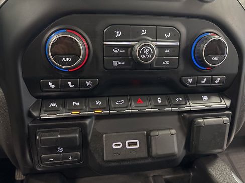 Used 2019 Chevrolet Silverado 1500 LTZ w/ LTZ Premium Package image 21