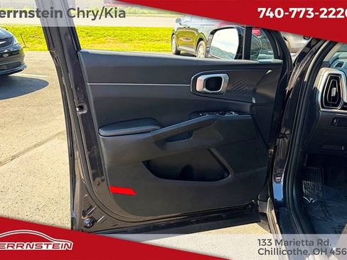 Used 2025 Kia Sorento S AWD/4WD image 14