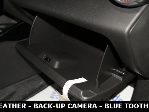 New 2026 Chevrolet Trax RS w/ Sunroof Package image 22