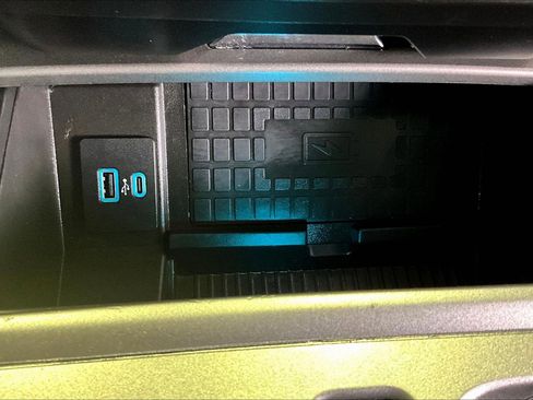 Used 2021 Ford Expedition XLT image 15