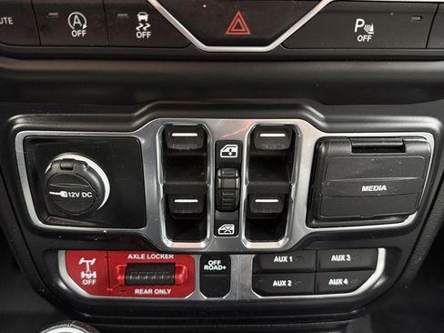 Used 2020 Jeep Gladiator Mojave AWD/4WD image 57