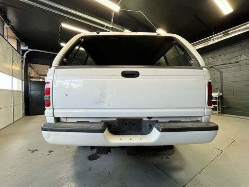 Used 1998 Dodge Ram 1500 Truck 4x4 Quad Cab image 4