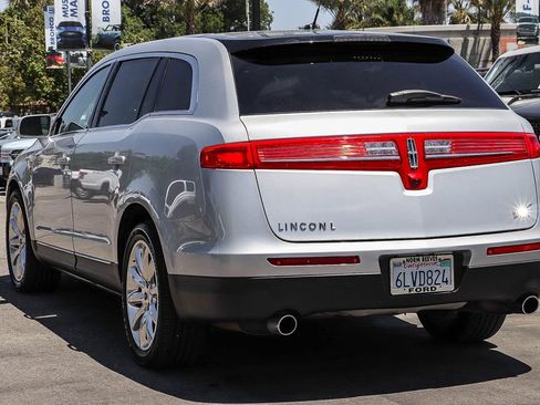 Used 2010 Lincoln MKT 2WD image 9
