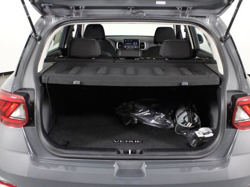 Used 2026 Hyundai Venue SEL FWD image 18