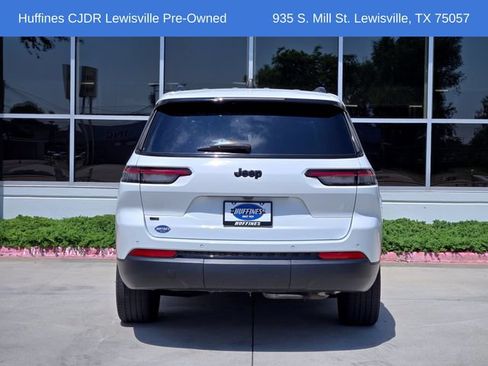 Used 2023 Jeep Grand Cherokee L Laredo RWD image 6