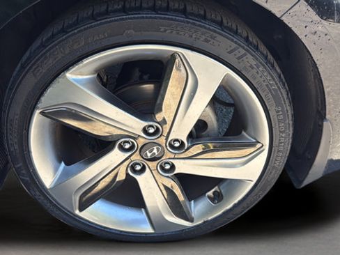 Used 2014 Hyundai Veloster Turbo FWD image 28