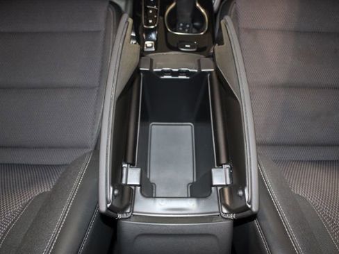 Used 2023 Buick Envision Preferred w/ Sport Touring Package image 32