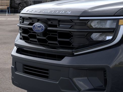 New 2026 Ford Expedition Active AWD/4WD image 17