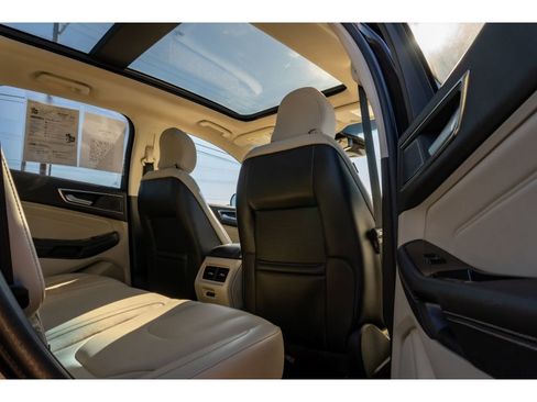 Used 2019 Ford Edge Titanium w/ Equipment Group 301A image 16