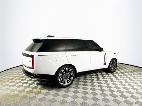 Used 2023 Land Rover Range Rover SE image 7