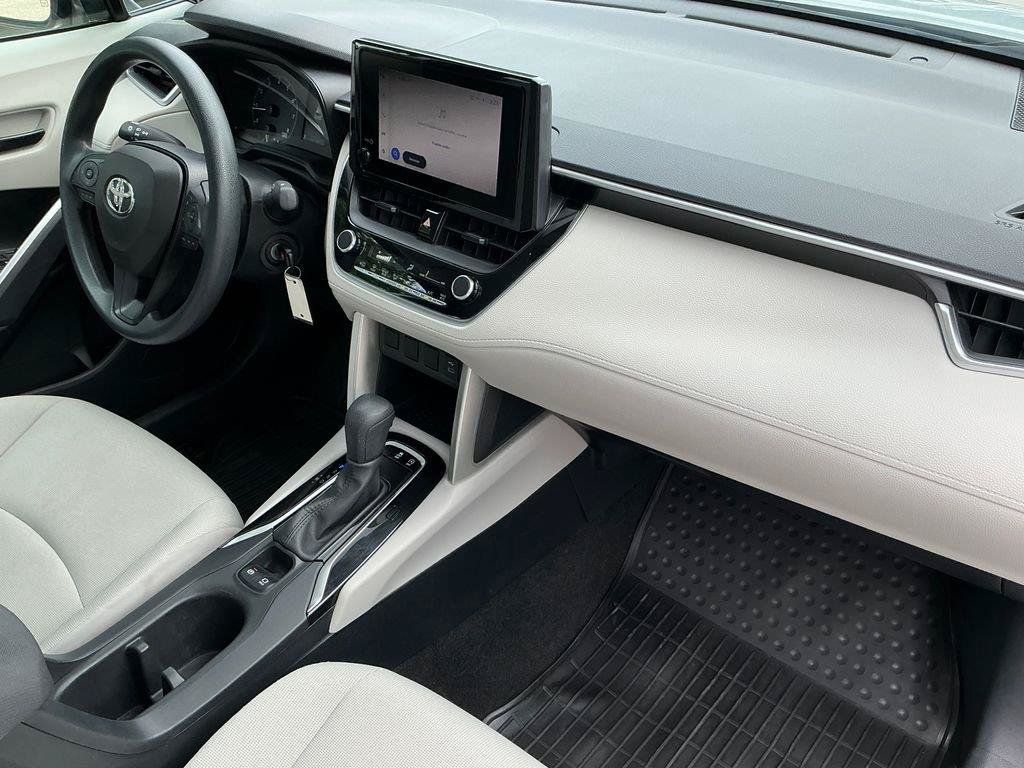 Used 2023 Toyota Corolla Cross L FWD image 16
