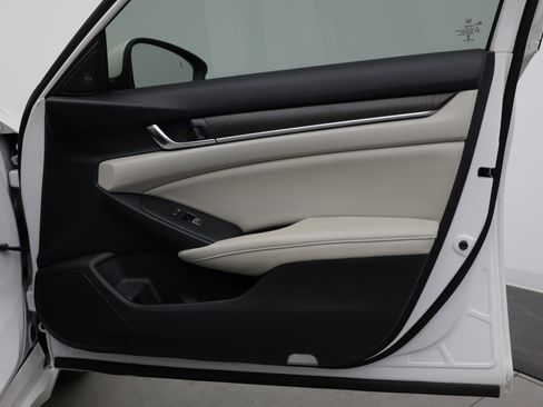 Used 2021 Honda Accord EX-L image 36