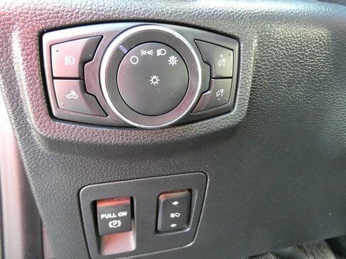 Used 2020 Ford F150 Platinum AWD/4WD image 24