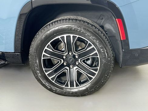 New 2026 Jeep Grand Wagoneer 2WD image 17