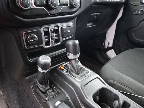 Certified 2018 Jeep Wrangler Unlimited Sport S AWD/4WD image 26