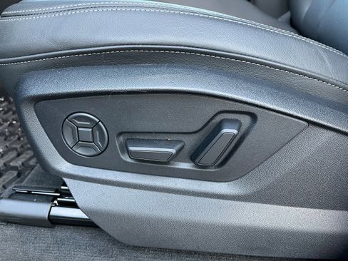 Used 2025 Audi Q7 3.0T Premium Plus image 10