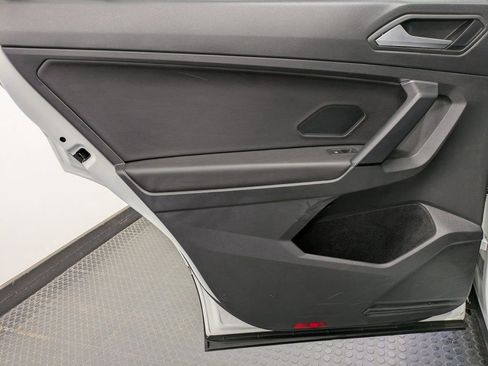 Used 2019 Volkswagen Tiguan SEL w/ 3rd Row Seat Package image 23