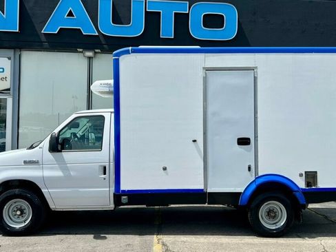 Used 2023 Ford E-350 and Econoline 350 Super Duty w/ Power Windows & Locks Group RWD image 39