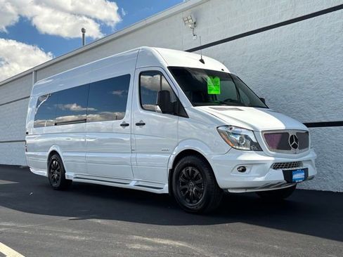 Used 2016 Mercedes-Benz Sprinter 2500 image 1